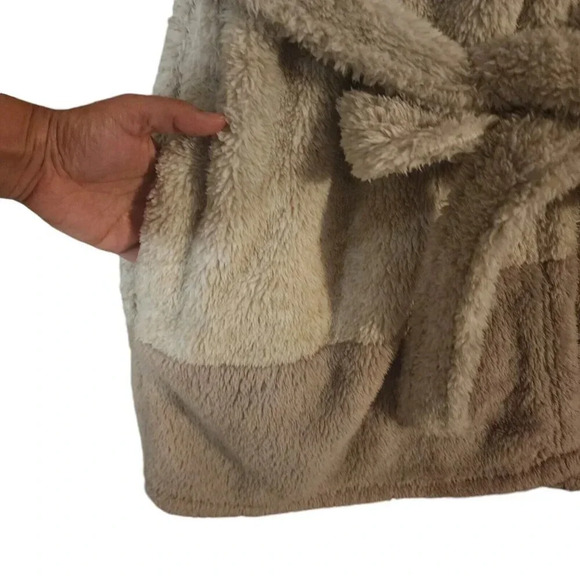 Daydream By Berkshire Homes Hooded Teddy Robe Gray Long Sleeve Size Large/XL - Picture 8 of 9